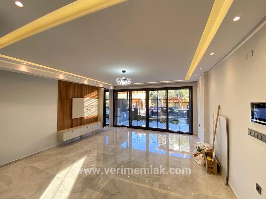 Для Продажи Вилла 3+1 в Mersin Alanı Seferihisar Ürkmez - 177 m²