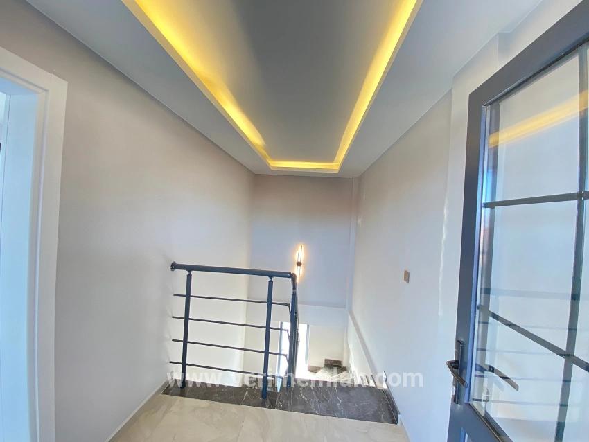 Для Продажи Вилла 3+1 в Mersin Alanı Seferihisar Ürkmez - 177 m²