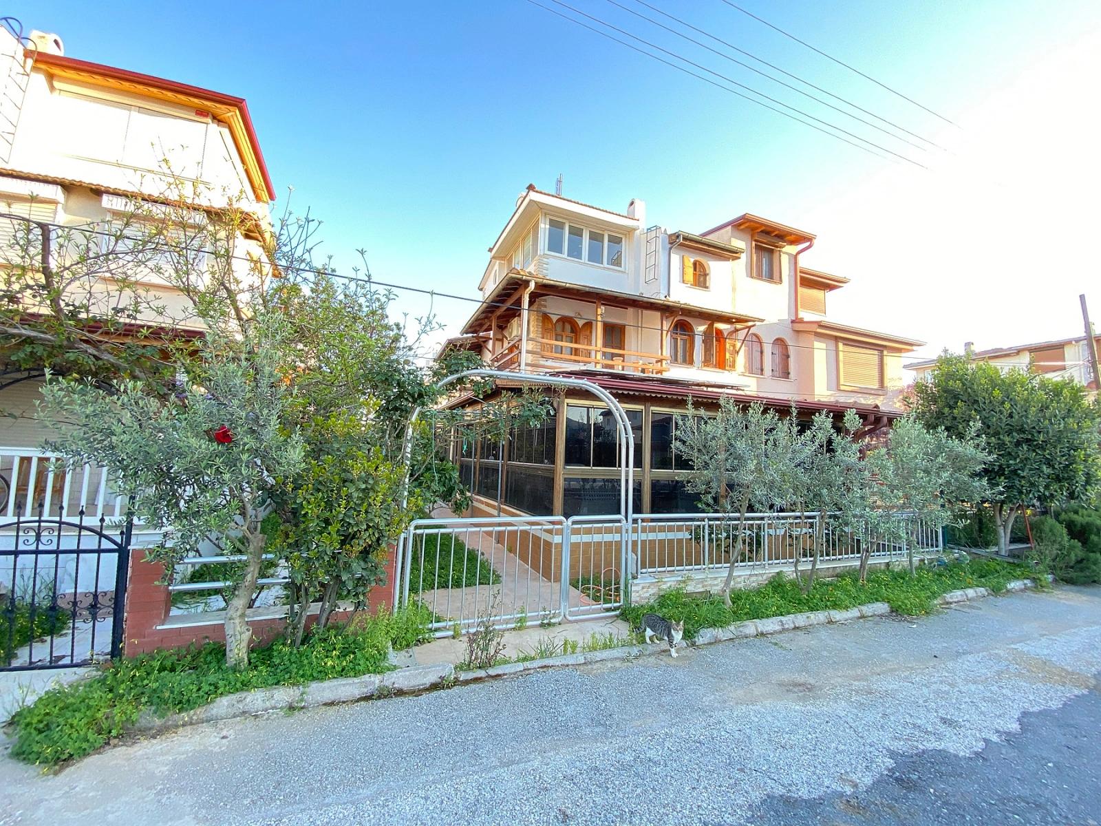 Seferihisar Meltem Tur Sitesi’nde,Kat Mülkiyeti:kendi Enerjisini Üreten Satılık,4+1 Villa