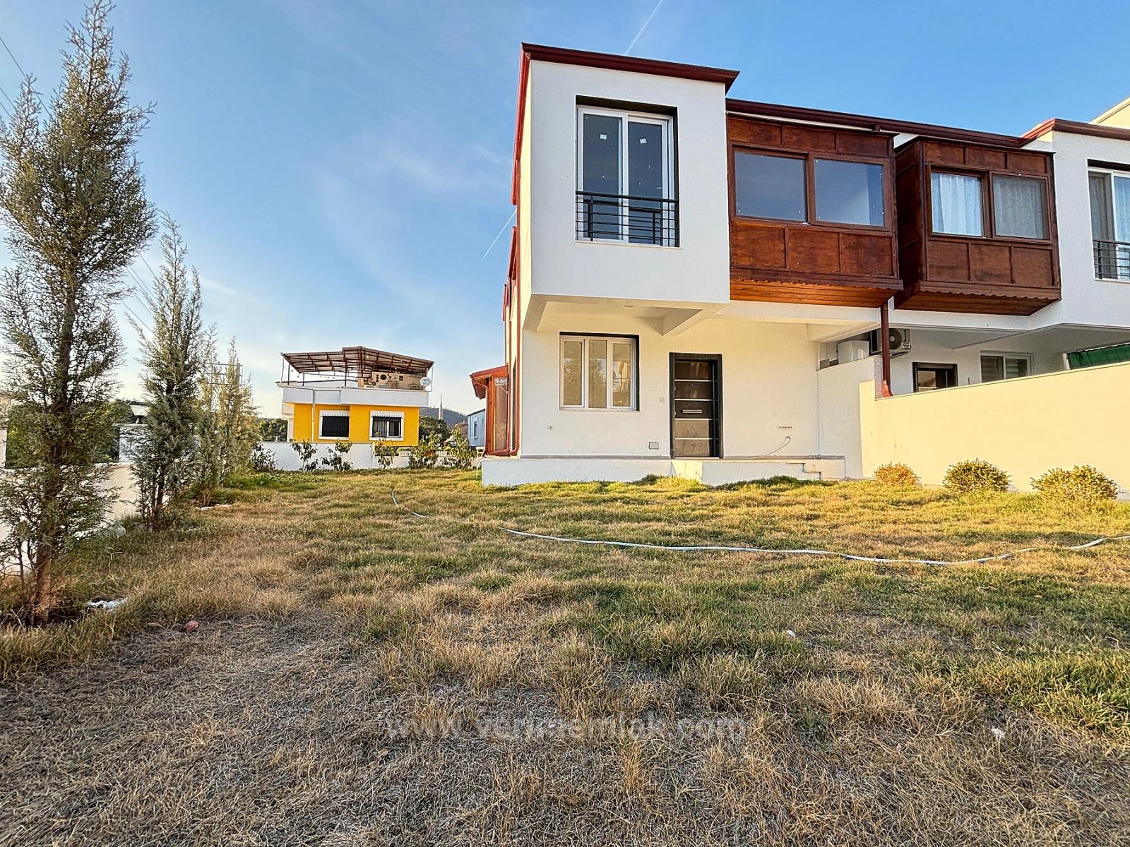 Doğanbey Payamlı Da Geniş Bahçeli Sıfır 3+1 Satılık Villa