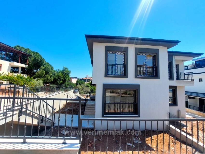 Seferihisar Payamlı'da Satılık Köşe Başı Modern Villa | Oturma Ruhsatlı 2+1 Villa