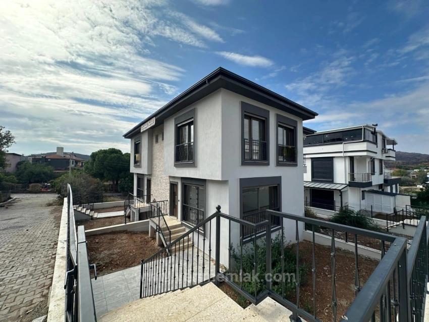 Seferihisar Payamlı'da Satılık Köşe Başı Modern Villa | Oturma Ruhsatlı 2+1 Villa