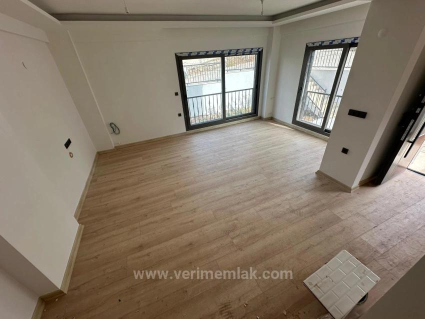 Seferihisar Payamlı'da Satılık Köşe Başı Modern Villa | Oturma Ruhsatlı 2+1 Villa