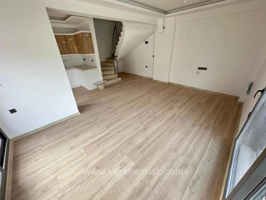 Seferihisar Payamlı'da Satılık Köşe Başı Modern Villa | Oturma Ruhsatlı 2+1 Villa
