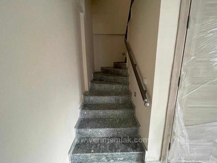 Seferihisar Payamlı'da Denize 350M Mesafede Sıfır Köşesatılık 3+1 Villa
