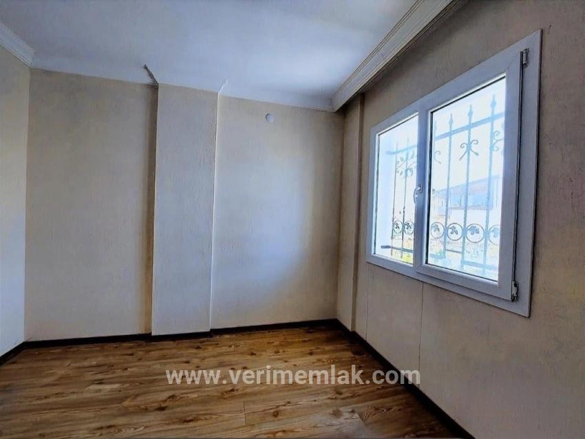 Seferihisar Doğanbey Cumhuriyet Mah. Satılık 4+1 Villa - 200 m²