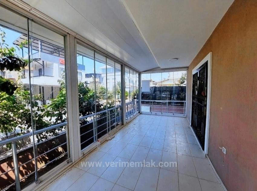 Seferihisar Cumhuriyet'te Denize 500M Mesafede Satılık 4+1 Köşe Villa