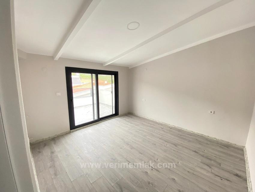 Özdere Orta Mahalle’de Denize 400M, Çarşı İçinde 6+1 Lüks Villa