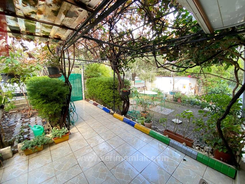 Seferihisar Atatürk Mahallesi’deniz Manzaralı, Meyve Bahçeli Müstakil Satılık 3+1 Villa