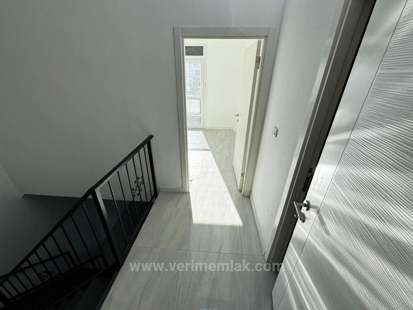 Seferihisar Doğanbey Cumhuriyet Mah. Satılık 2+1 Villa - 210 m²