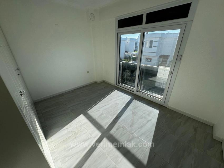 Seferihisar’da Olimpik Havuzlu Sitede Lüks Ve Konforlu Satılık 2+1 Villa!