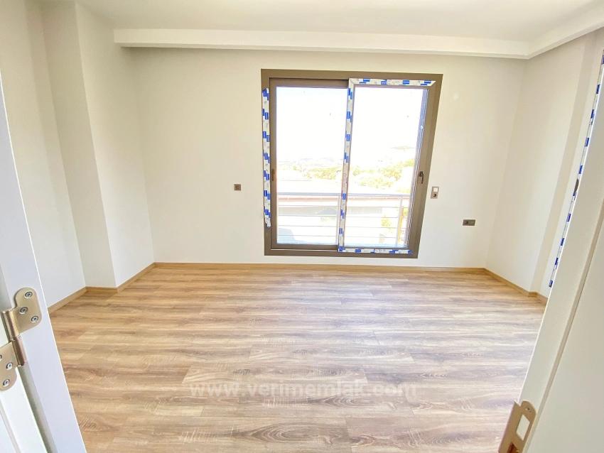 Seferihisar Ürkmez De Full Deniz Bahçeli Satılık 2+1 Villa