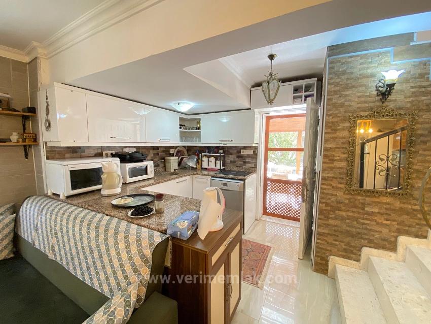 Doğanbey'de Site İçerisinde Geniş Bahçeli Müstakil.satılık 4+1 Villa