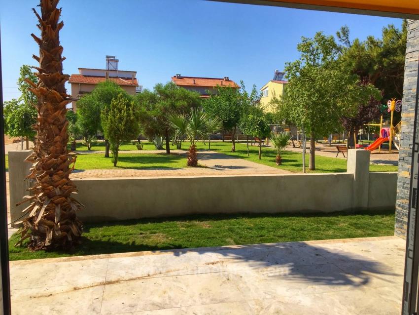 Ürkmez Deniz Tarafında Tek Müstakil Havuzlu Satılık 3+1 Villa