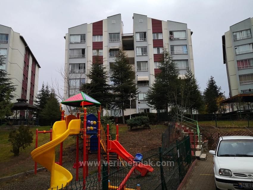 Ankara Batıkent Batısitesi’nde Masrafsız,Ara Kat,Sosyal Olanaklara Komşu Satılık 3+1 Daire