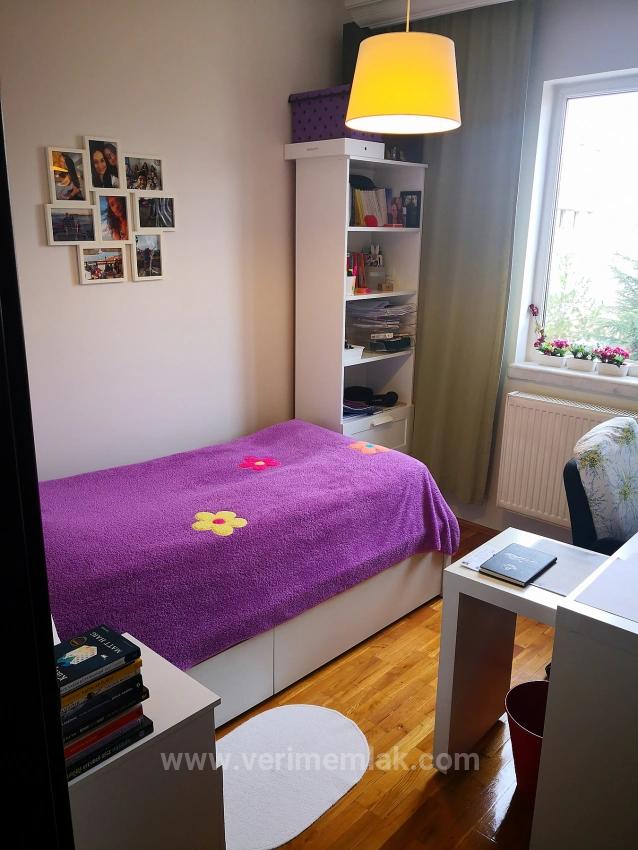 Ankara Batıkent Batısitesi’nde Masrafsız,Ara Kat,Sosyal Olanaklara Komşu Satılık 3+1 Daire