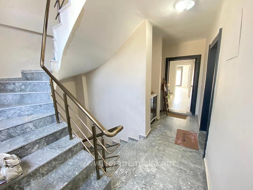 Seferihisar Mersinalanı’nda Denize 300M Mesafede Kiralık3+1 Çatı Dubleksi!