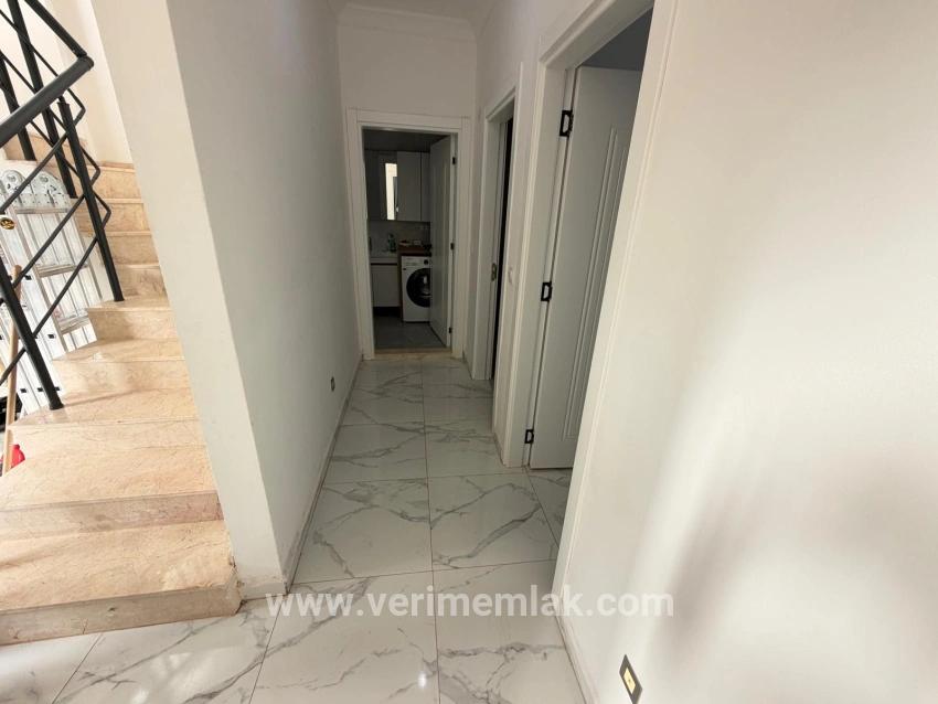 Seferihisar Kavakdere Mah. Satılık 3+1 Villa - 165 m²