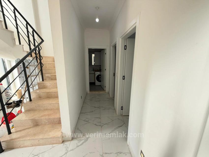 Seferihisar'da:güneş Enerjili,Yerden Isıtmalı,Full Eşyalı Satılık 3+1 Villa