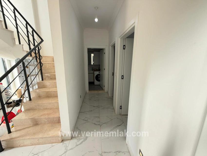Seferihisar Kavakdere Mah. Satılık 3+1 Villa - 165 m²