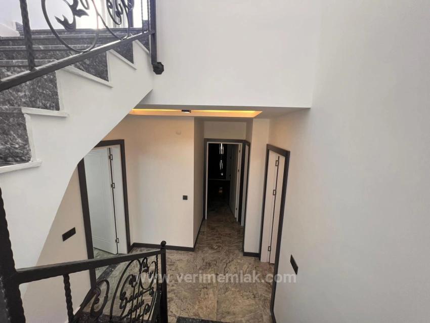 Doğanbey De Mustakil Deniz Doğa Manzaralı Ultra Lüks Satılık 3+1 Villa