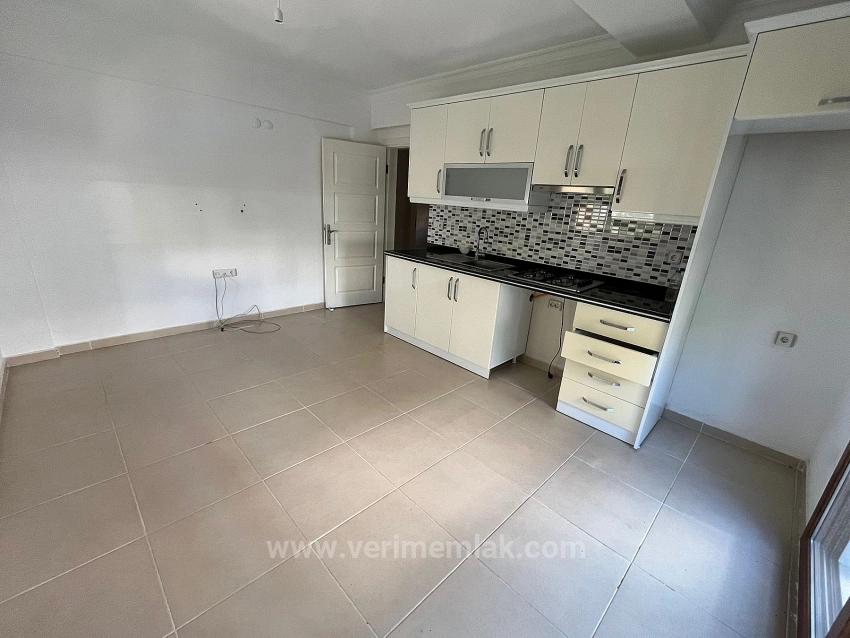 Menderes Özdere Orta Mahalle'de Denize Çok Yakın Satılık 2+1 Daire