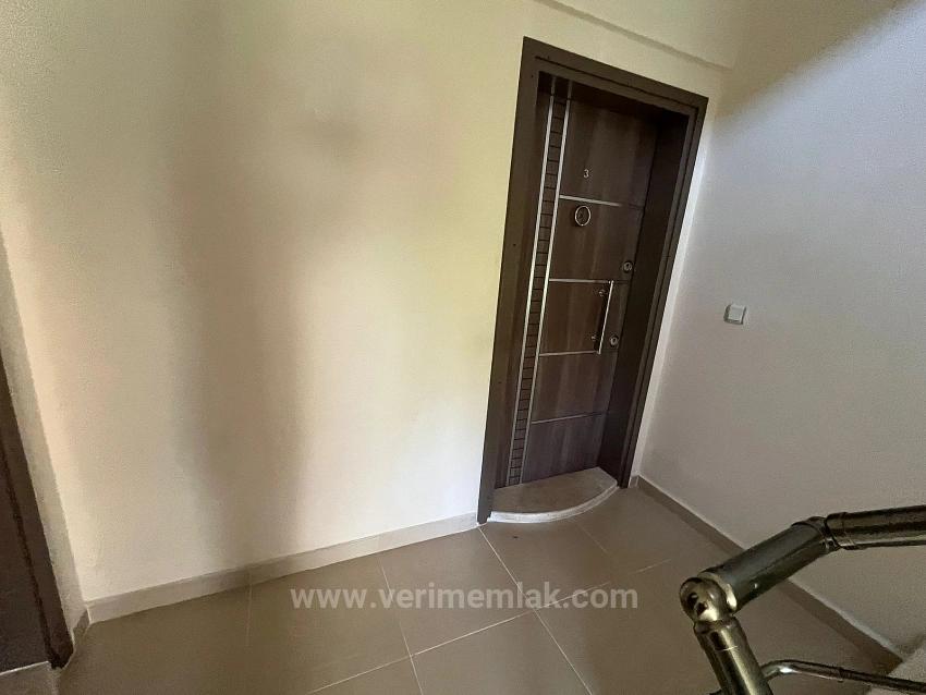 Menderes Özdere Orta Mahalle'de Denize Çok Yakın Satılık 2+1 Daire