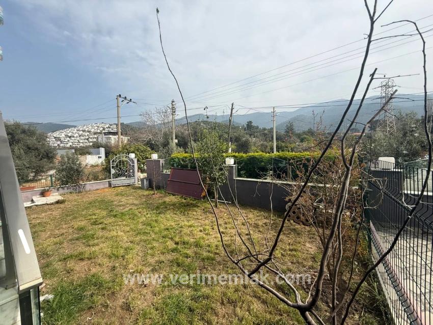 Menderes Özdere Orta Mah. Satılık 4+1 Villa - 150 m²