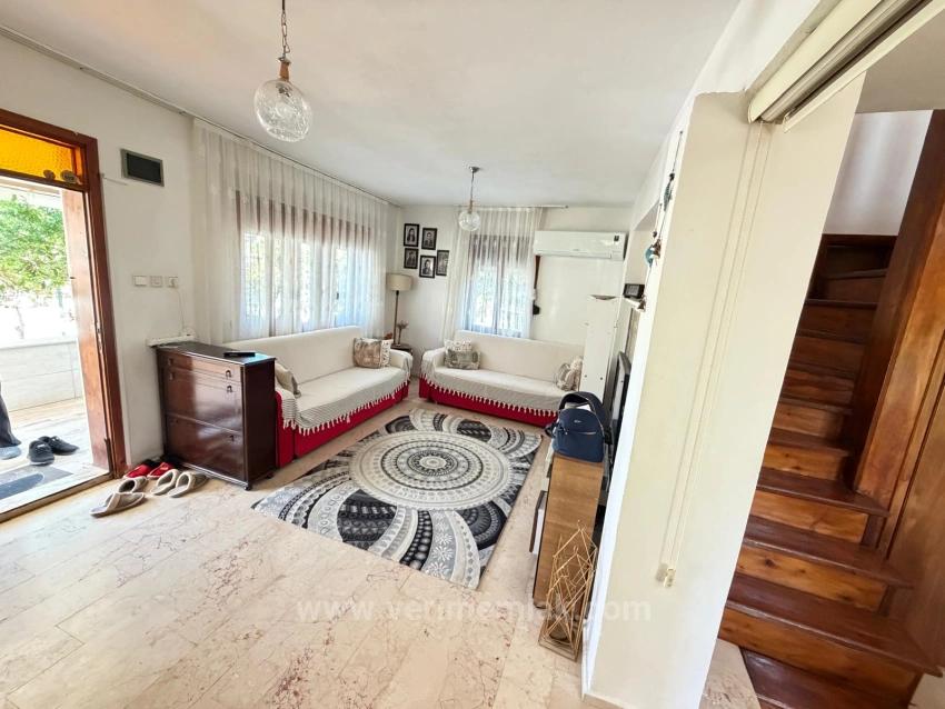  Doğanbey’de Denize 650M Mesafede, 315M² Müstakil & Meyve Bahçeli 3+1 Villa