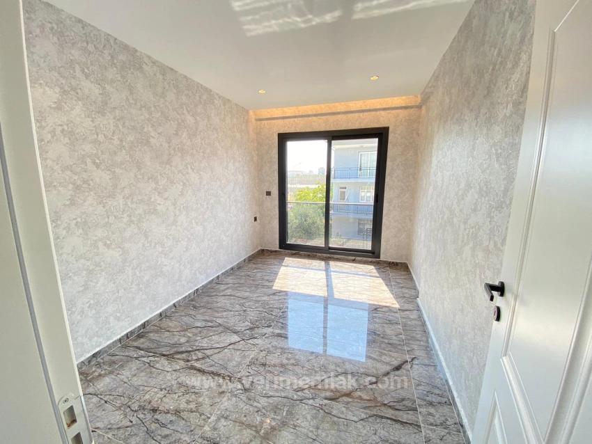 Seferihisar Camikebir De Mustakil Bahçeli Ultra Lükx Satılık 3+1 Villa