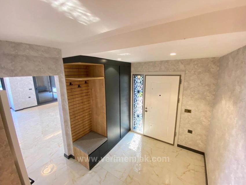 Seferihisar Camikebir De Mustakil Bahçeli Ultra Lükx Satılık 3+1 Villa