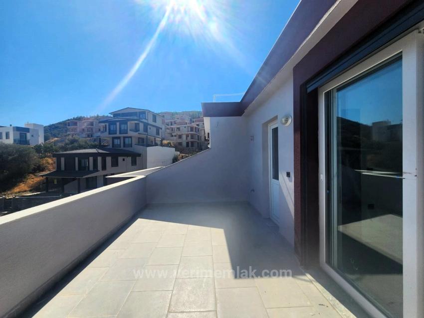 Seferihisar Atatürk’te Full Deniz Manzaralı, Sıfır, Köşe Satılık 3+1 Villa! 🌊