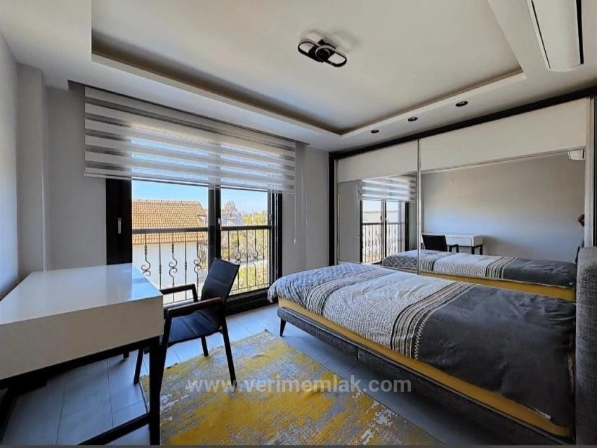 Seferihisar Akarcade Geniş Bahçeli Mustakil Havuzlu Lüx Satılık 4+1 Villa