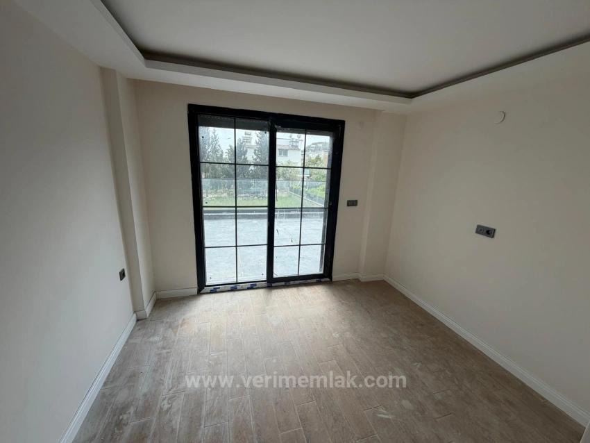 Seferihisar Cumhuriyet'te Denize 750M Mesafede, Müstakil Havuzlu Lüks 3+1 Villa!