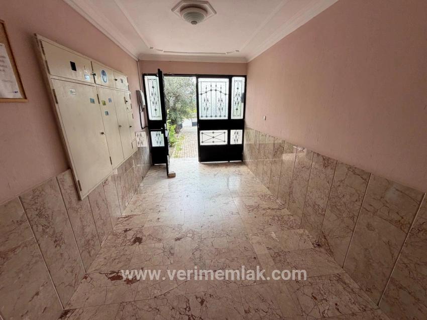 Seferihisar Mersin Alanı'nda, Full Eşyalı, Kapalı Otoparklı Satılık 2+1 Daire