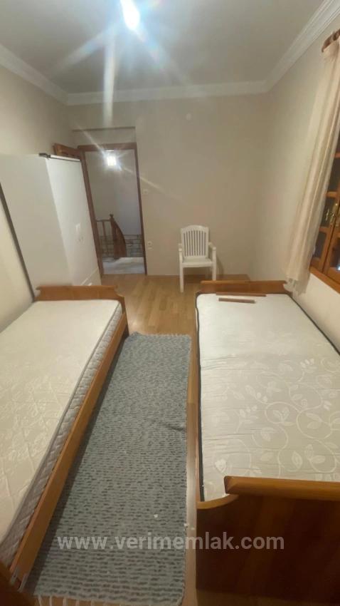 Seferihisar Cumhuriyet'te Denize Sıfır Sitede Havuzlu & Güvenlikli Lüks 3+1 Villa