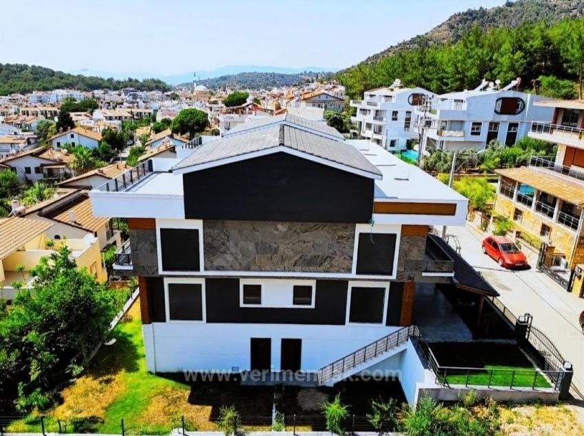 Menderes Çukuraltı Mahallesi’nin Modern Lüks: Full Deniz Manzaralı, Satılık 3+1 Villa