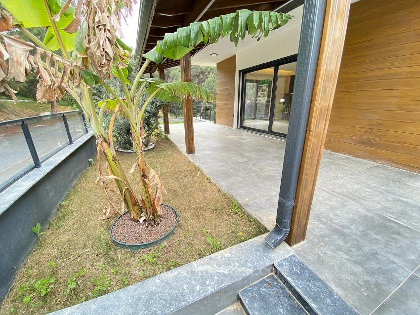 Menderes Çukuraltı Mahallesi’nin Modern Lüks: Full Deniz Manzaralı, Satılık 3+1 Villa