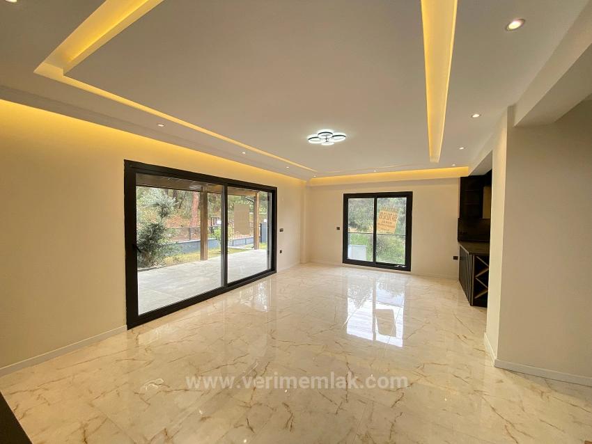 Özdere De Yerden Isıtma Mustakil Fuıı Deniz Manzaralı Satılık 3+1 Villa