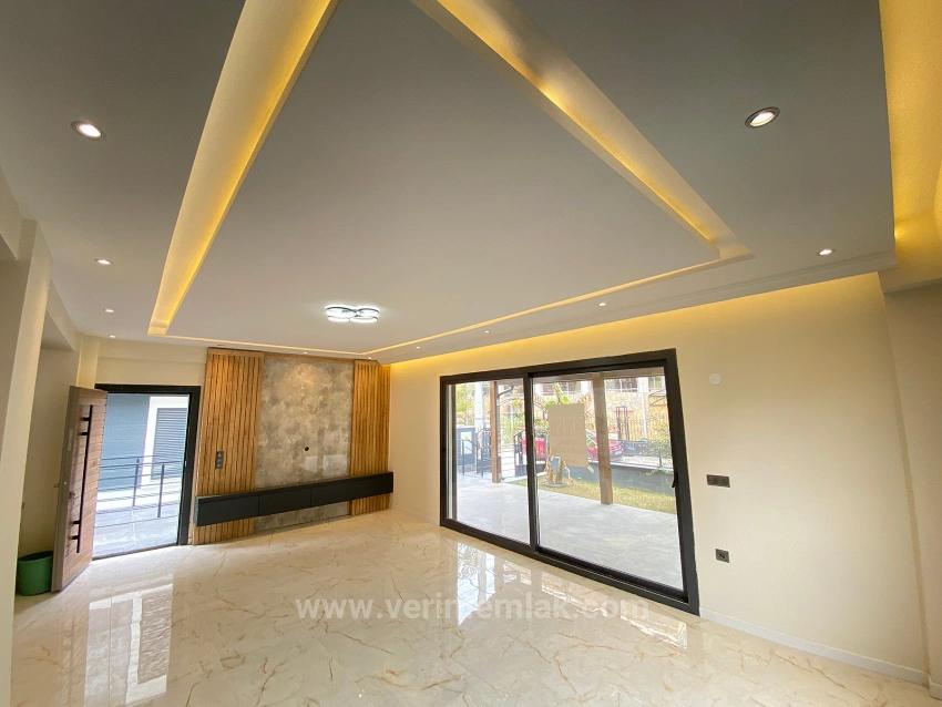 Menderes Çukuraltı Mahallesi’nin Modern Lüks: Full Deniz Manzaralı, Satılık 3+1 Villa