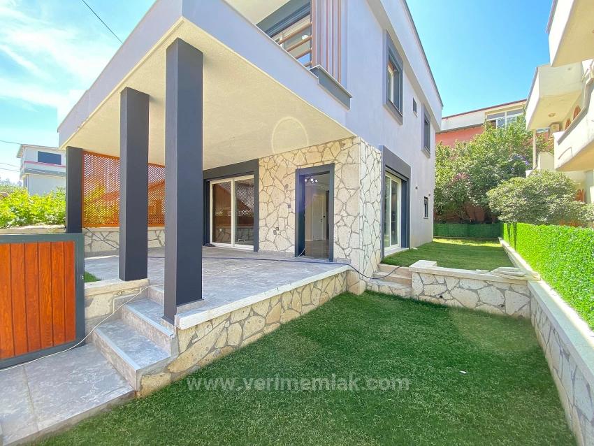 Doğanbeyde Geniş Bahçeli Ultra Lüks Satılık 3+1 Villa