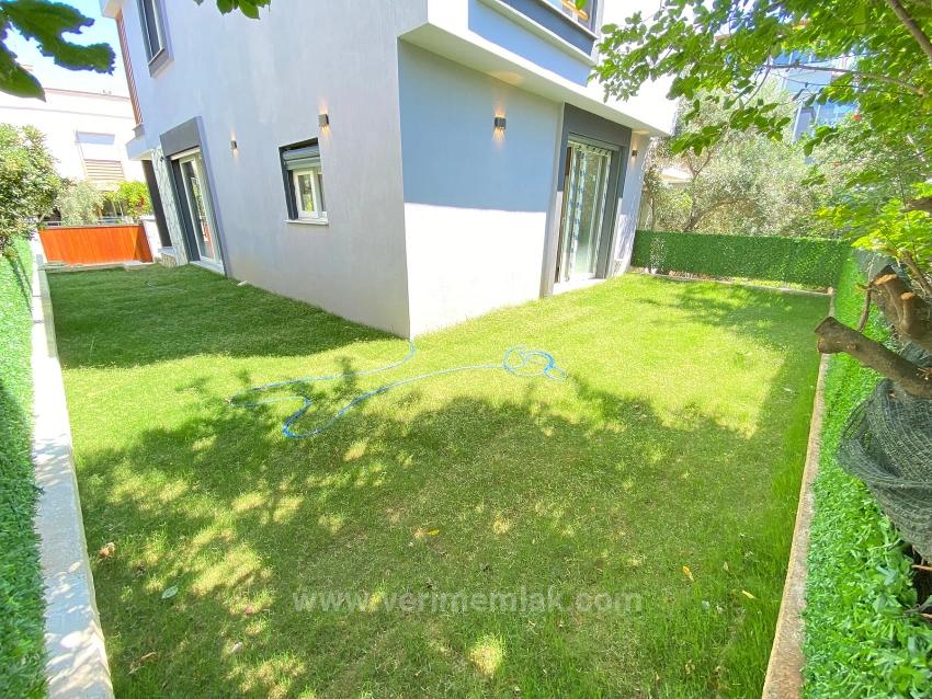 Doğanbeyde Geniş Bahçeli Ultra Lüks Satılık 3+1 Villa