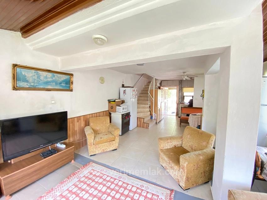 Seferihisar.şenköy Sitesi'nde Sıfır.tadilatlı,Köşe Parsel Müstakil Satılık 3+1 Villa