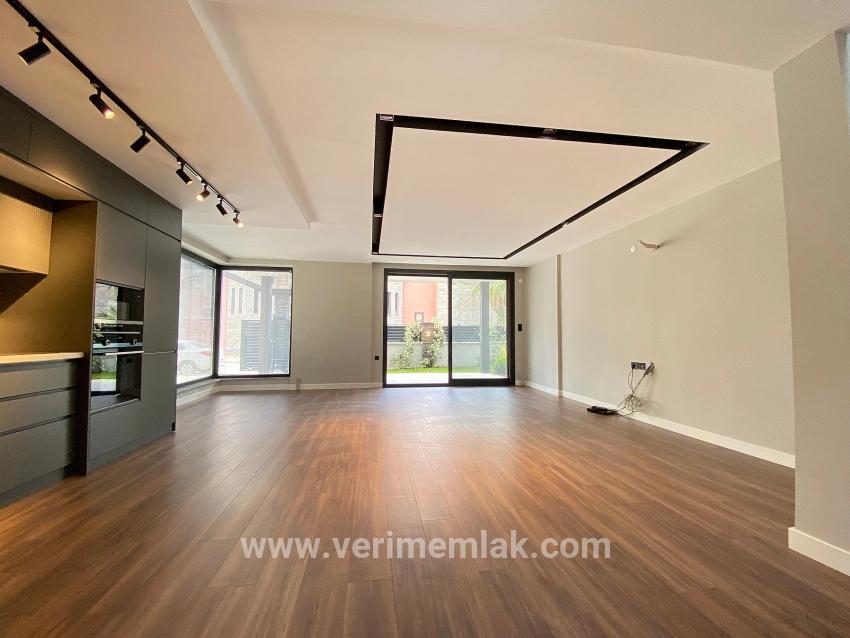 Menderes Gümüldür Gümüldür Fevzi Çakmak Mah. Satılık 4+1 Villa - 350 m²