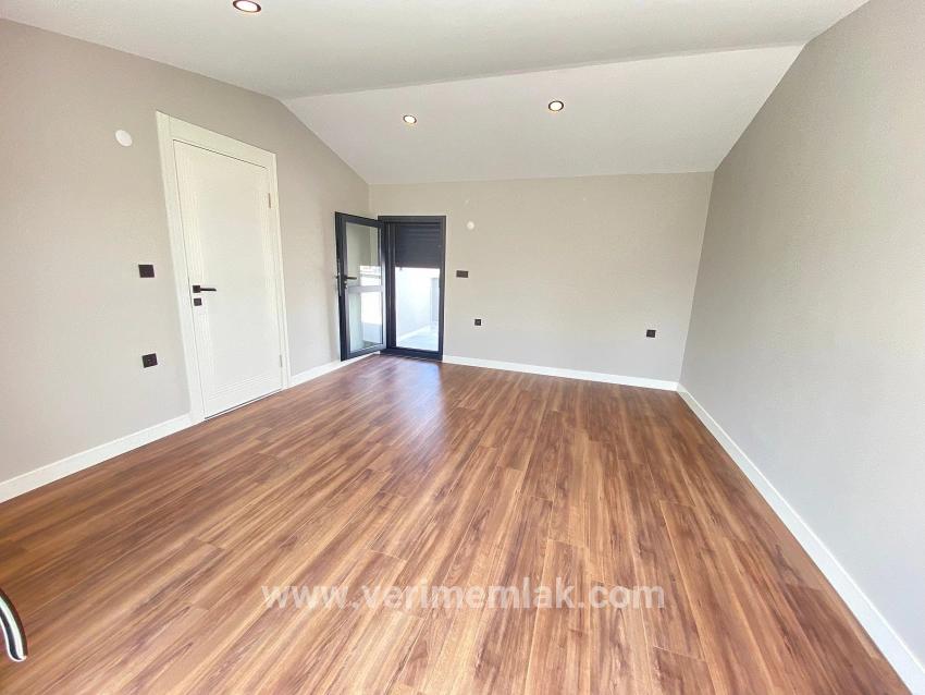 Menderes Gümüldür Gümüldür Fevzi Çakmak Mah. Satılık 4+1 Villa - 350 m²