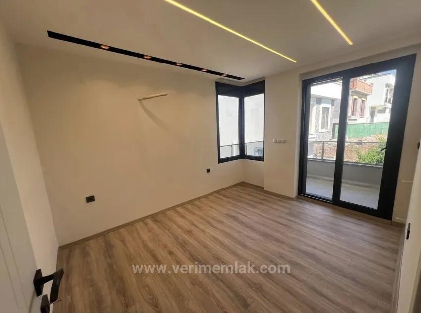 İzmir Özdere 14 Evlerde Devasa Bahçeli Dışı Taş Kaplama Konfor Alanı Yüksek 3+1 Villa