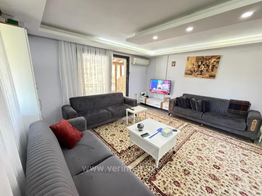 Seferihisar Cumhuriyet'te Denize 650M, 4+1 Geniş Bahçeli Lüks Satılık Villa!