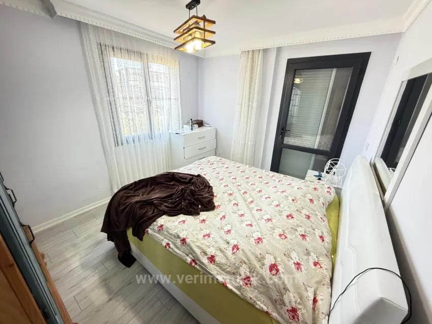Seferihisar Cumhuriyet'te Denize 650M, 4+1 Geniş Bahçeli Lüks Satılık Villa!