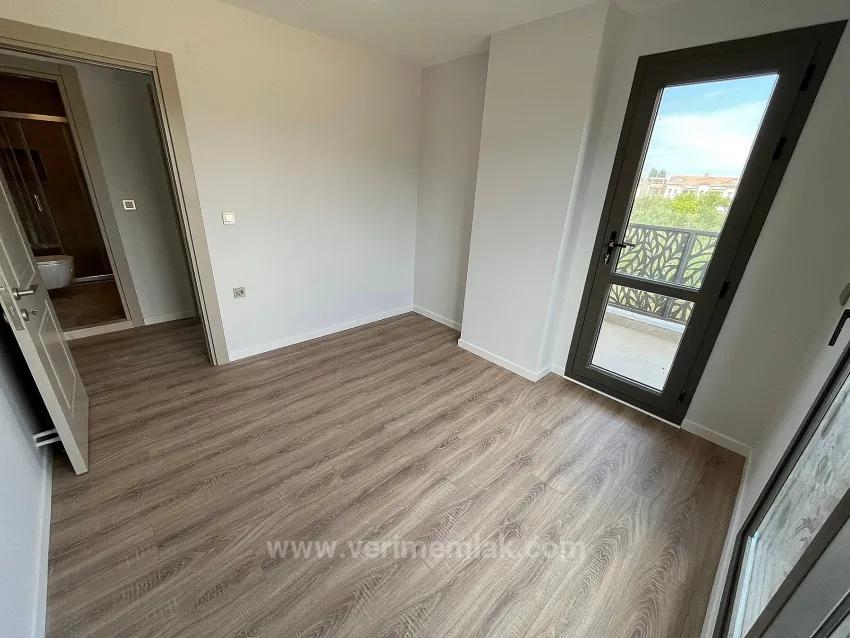 İzmir/Menderes/Gümüldür'de Denize 300M Geniş Bahçeli 4+1 Lüks Villa