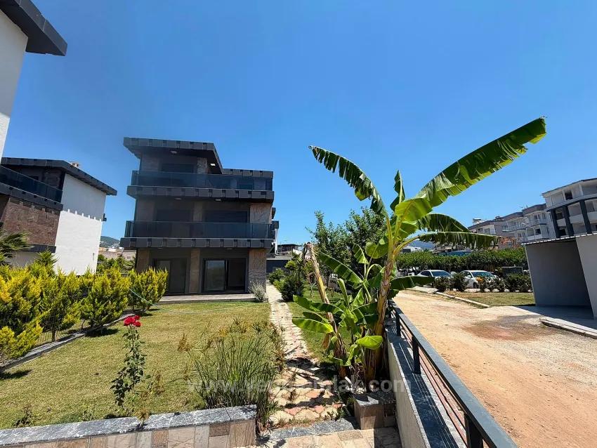 İzmir/Gümüldür'de Denize Sıfır Tek Müstakil Havuzlu Ultra Lüx Villa